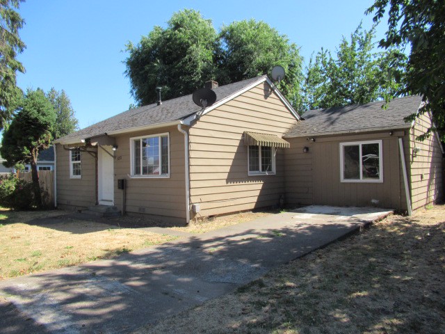 Photo of 870w-lincoln-street-woodburn-or-97071