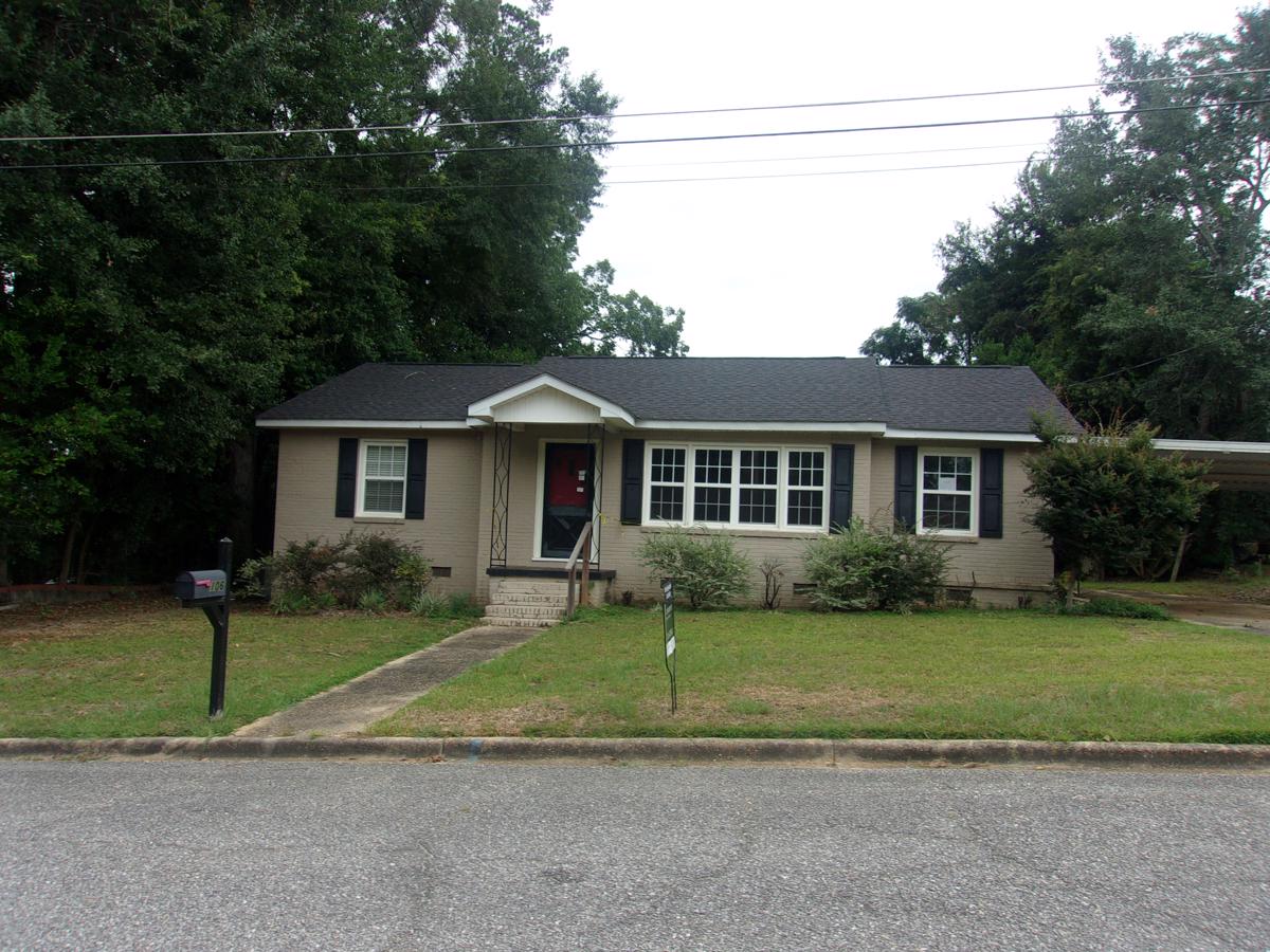 Photo of 106-woodland-dr-enterprise-al-36330