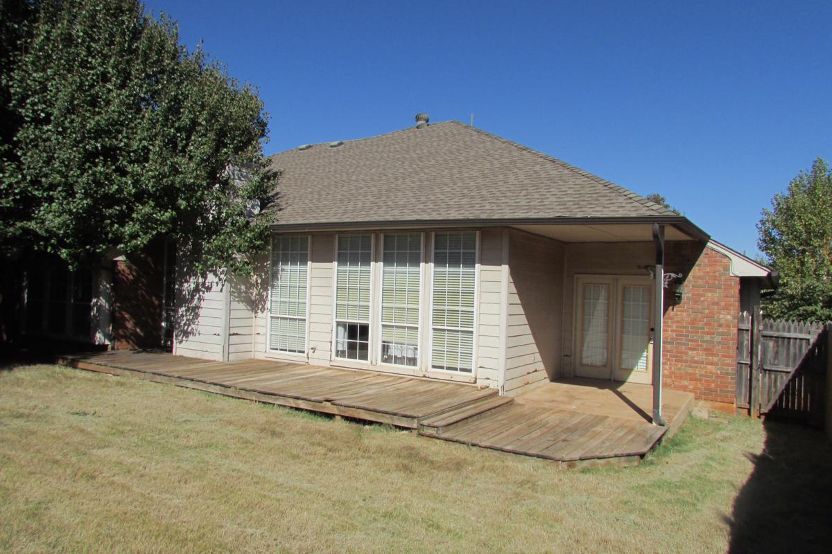 Photo of 11824-sw-3rd-st-yukon-ok-73099