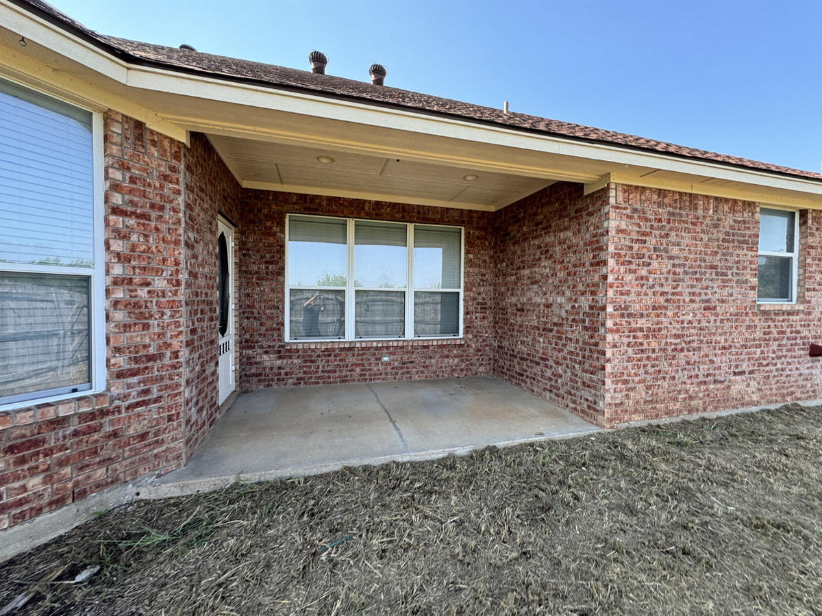 Photo of 7103-treaty-oaks-blvd-granbury-tx-76048