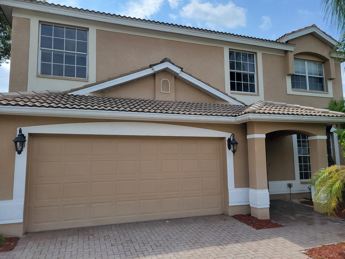 Photo of 11159-lakeland-cir-fort-myers-fl-33919