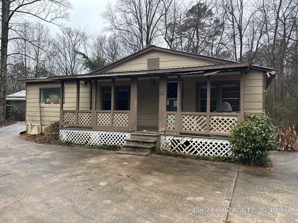 Photo of 708-woods-rd-gardendale-al-35071