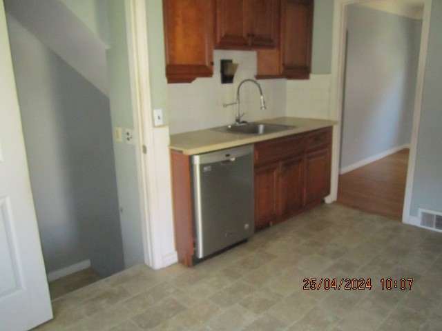 Photo of 20522-lochmoor-st-harper-woods-mi-48225