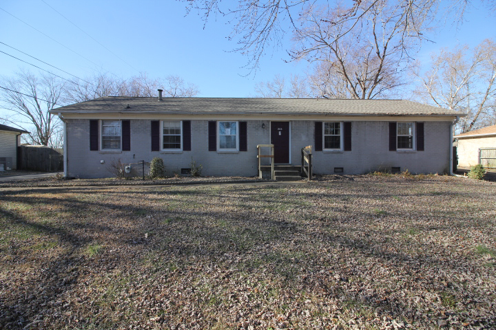 Photo of 208-nottingham-pl-clarksville-tn-37042