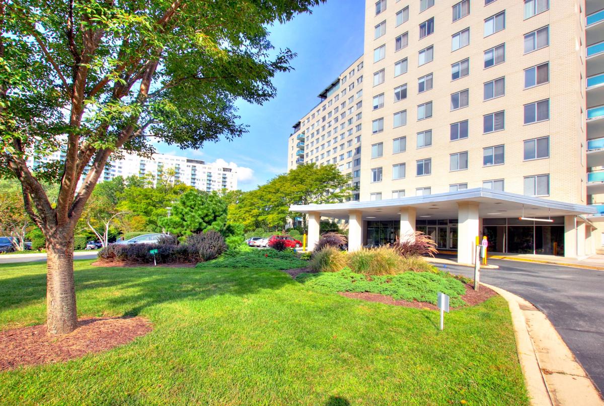 Photo of 10401-grosvenor-place-#1204-rockville-md-20852