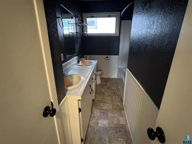 Photo of 715-s-willow-ave-sioux-falls-sd-57104