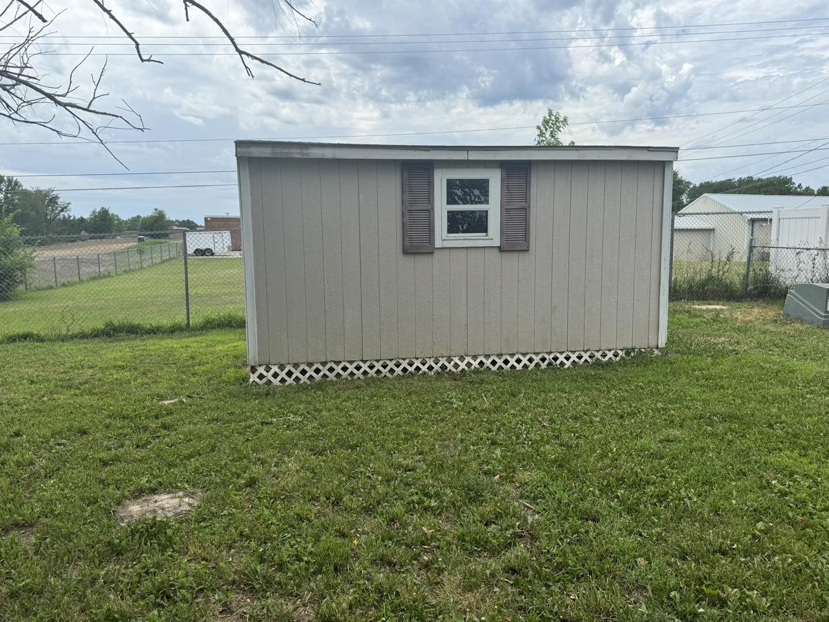 Photo of 108-shady-ln-warrensburg-mo-64093