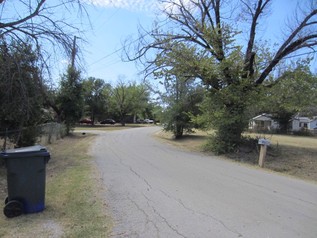 Photo of 113-avondale-ave-azle-tx-76020