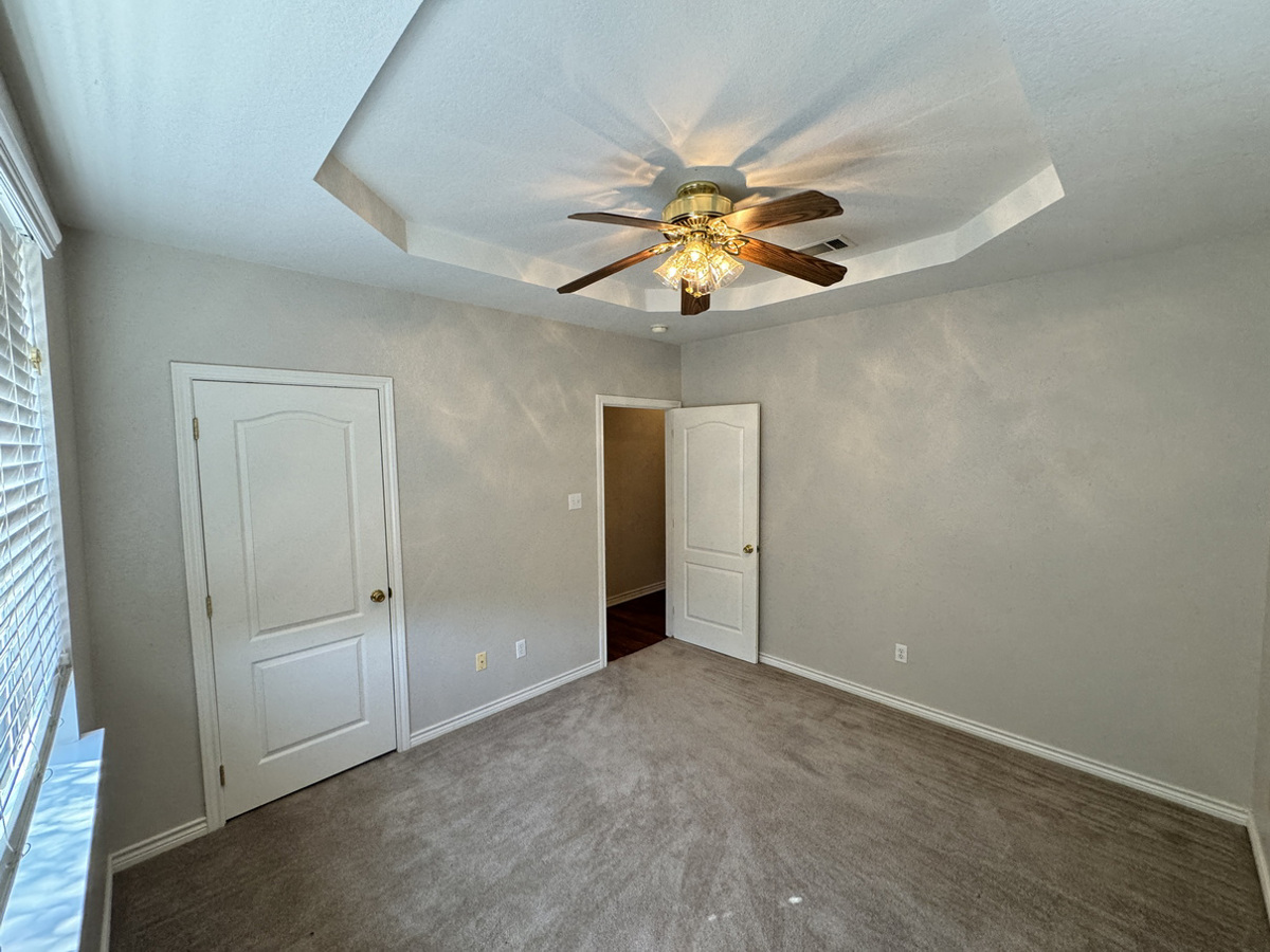 Photo of 7103-treaty-oaks-blvd-granbury-tx-76048