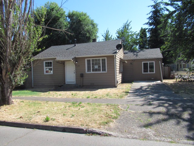 Photo of 870w-lincoln-street-woodburn-or-97071