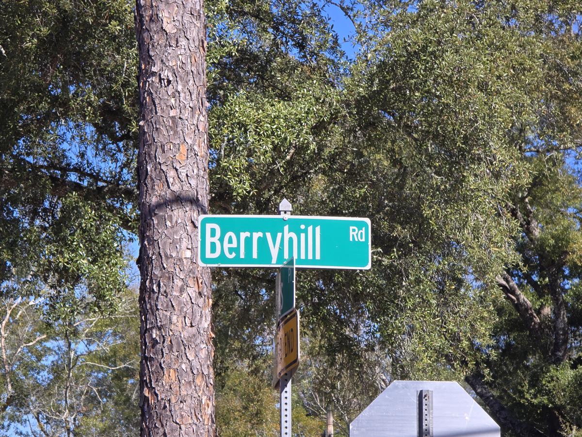 Photo of 6445-berryhill-rd-milton-fl-32570