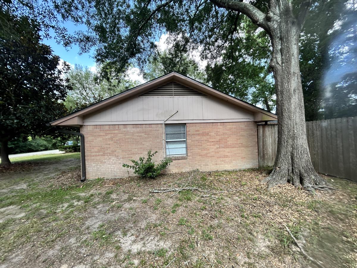 Photo of 103-rice-st-cleveland-tx-77327