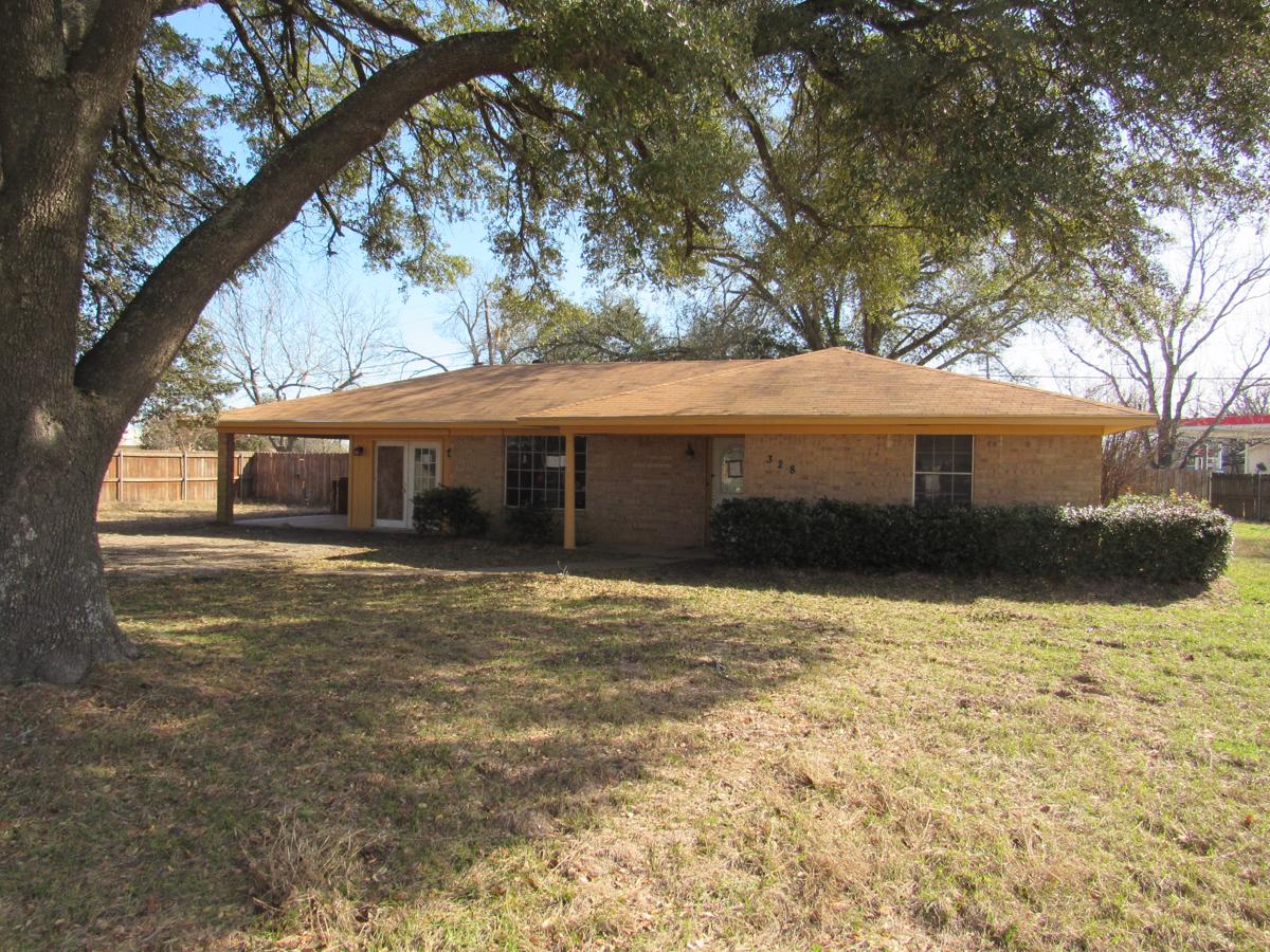 Photo of 328-childs-drive-fairfield-tx-75840