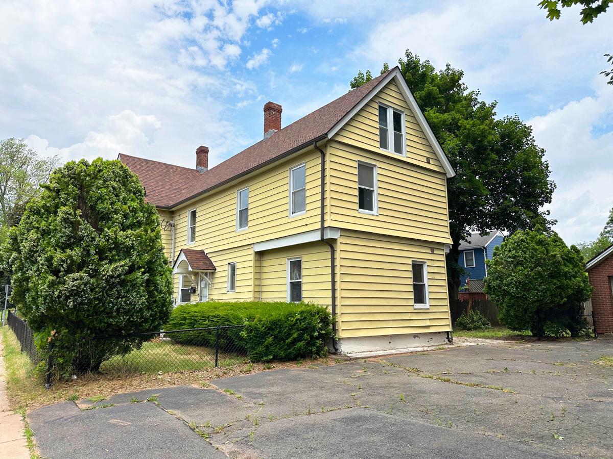 Photo of 62-pleasant-st-manchester-ct-06040