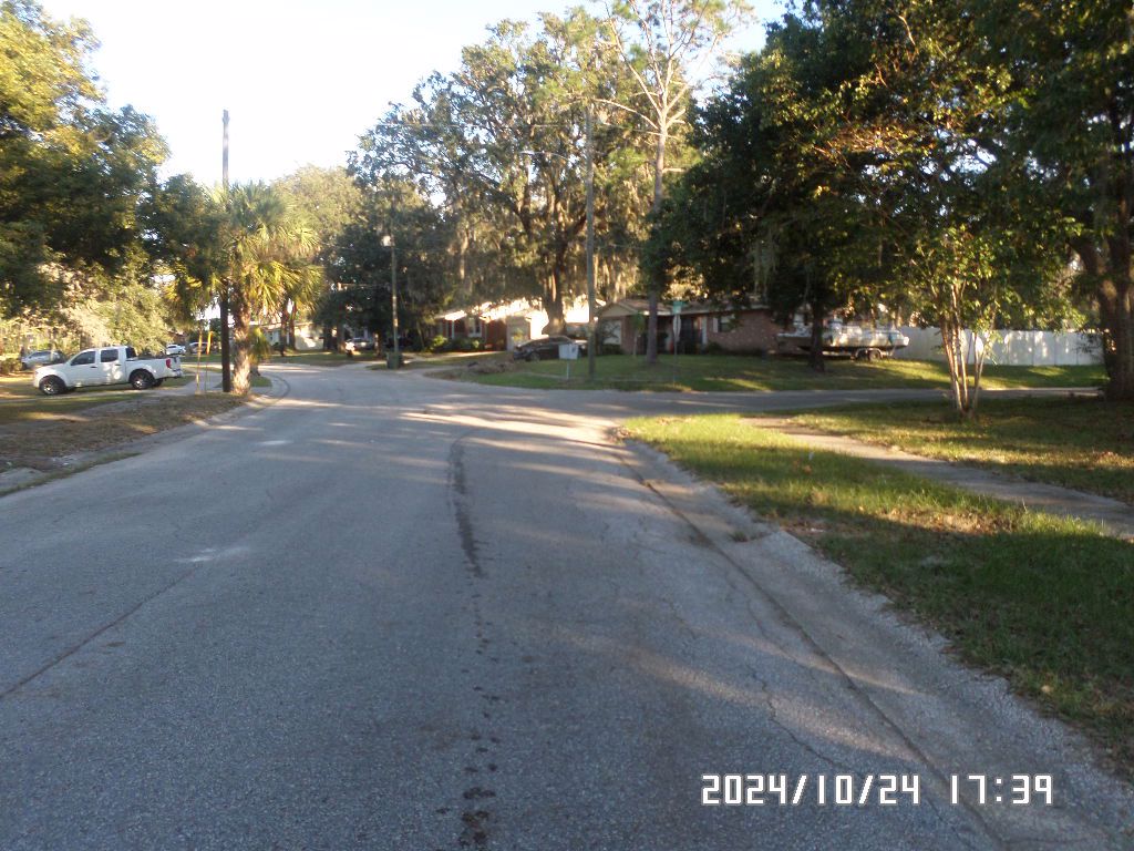 Photo of 1328-cambridge-dr-leesburg-fl-34748