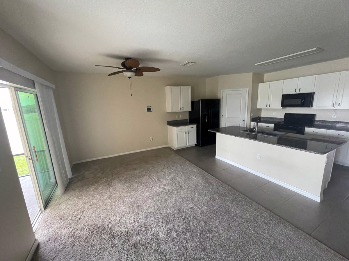 Photo of 4447-lindever-ln-palmetto-fl-34221