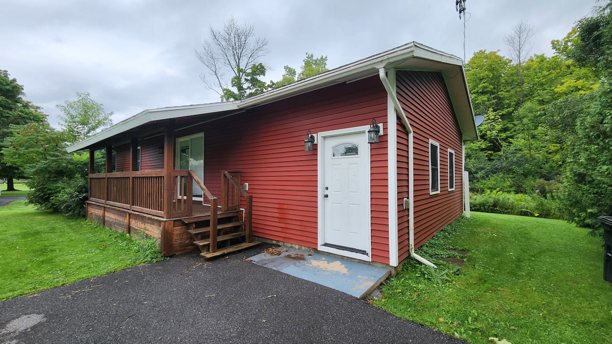 Photo of 6913-fairway-dr-westmoreland-ny-13490