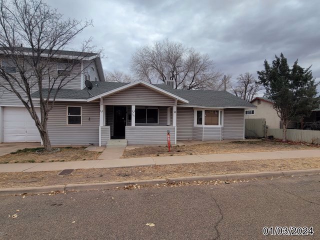 716N Warren Ave, Winslow, AZ 86047 | MLS# 194882 | VRM Properties