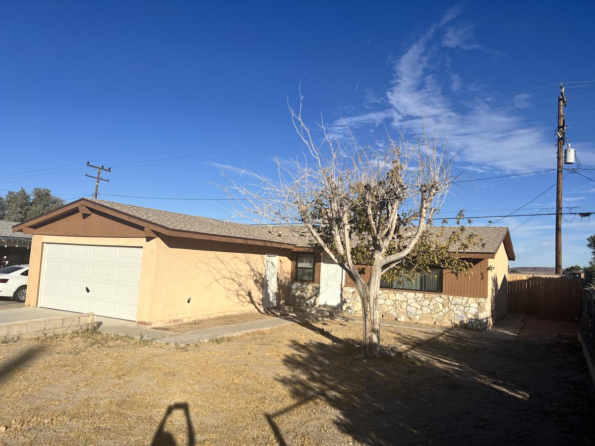 Photo of 305-higgins-rd-barstow-ca-92311