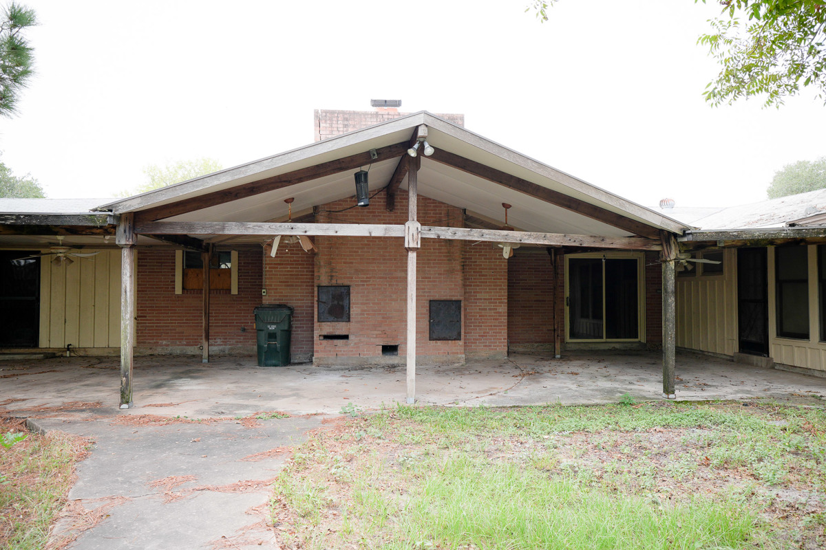 Photo of 663-schneider-street-giddings-tx-78942